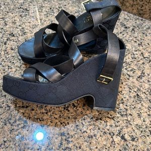 Gucci leather sandals